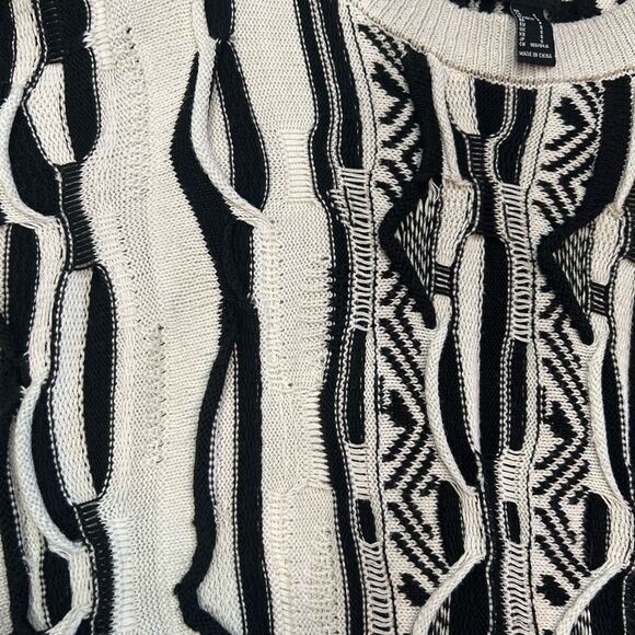 Forever 21 Small Black White Long Sleeve Sweater - Picture 8 of 9